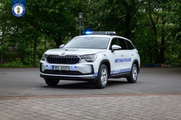 Plzeňští strážníci dostali „vytuněný“ Kodiaq. Je delší, chytřejší a lépe vybavený