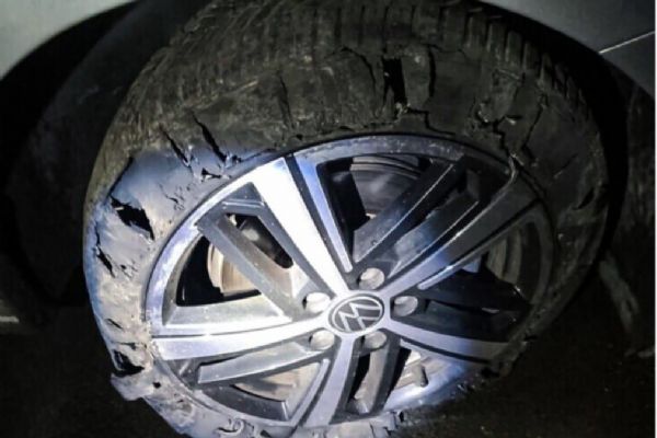 Pneumatiky „ve stavu“ a skoro 2 promile, do cíle nedojel