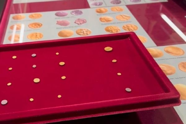 Poklad Keltů - 500 zlatých mincí objeveno na Plzeňsku