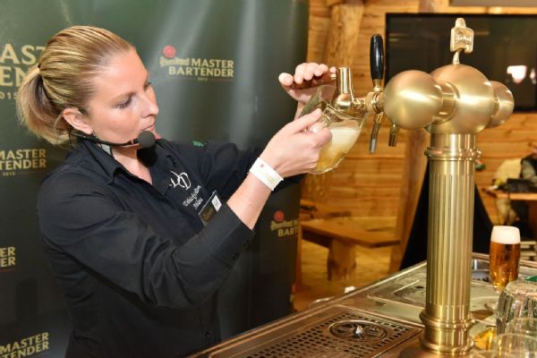 V české dvacítce nejlepších výčepních plzeňského piva je sedm žen 