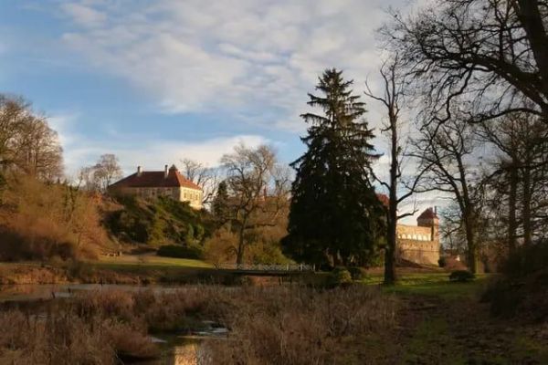 Horšovský Týn zve do míst, kam se běžně nechodí. Zámecký park ukáže i své skryté zázemí