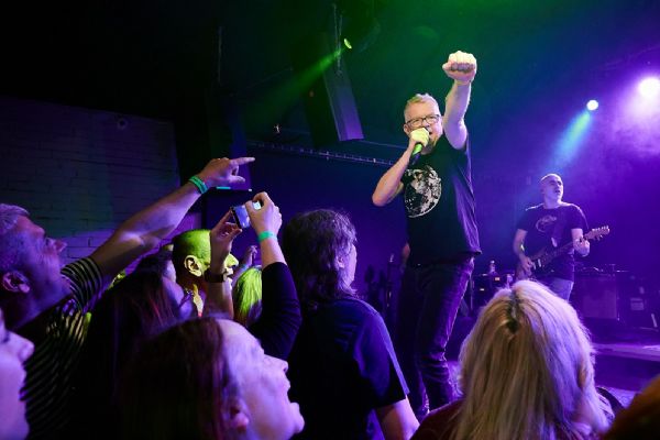 Hudební anketa ŽEBŘÍK - Mňága a Žďorp, Ztracený a Pan Lynx vedou po prvním kole