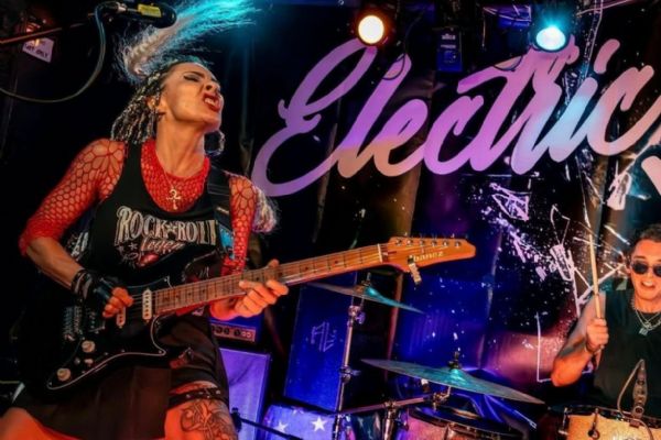 Zach's Pub čeká rocková jízda. Electric Lady dorazí s novým repertoárem