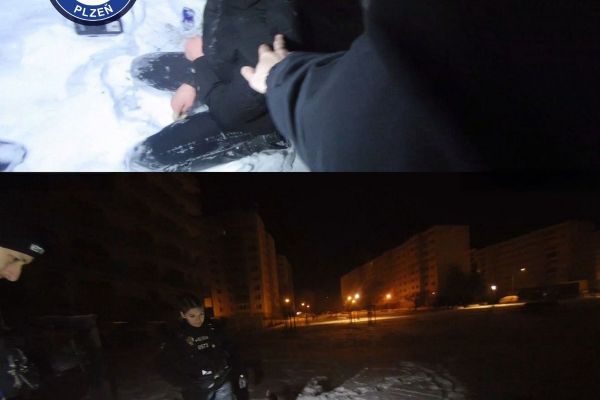 Alkohol a mrazy není dobrá kombinace, strážníci zachránili opilou ženu