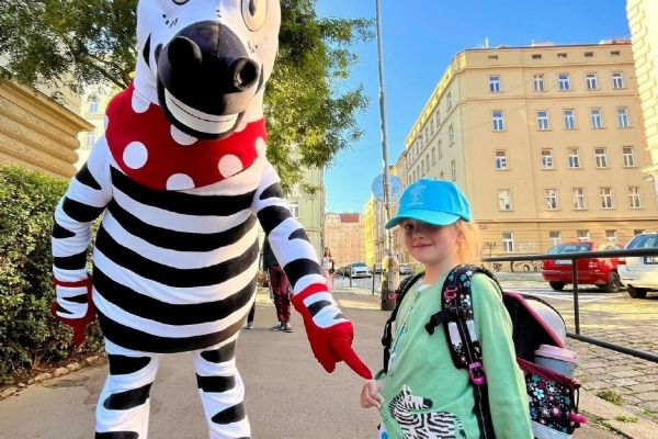 Do školy bezpečně a bez obav. Plzeňským dětem pomáhá policejní Zebra