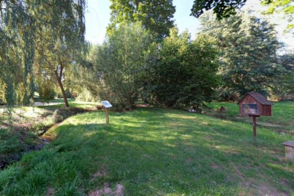 Kdy se znovu otevře park v Blovicích? Zámecký areál zůstává zavřený, lidé sepisují petici