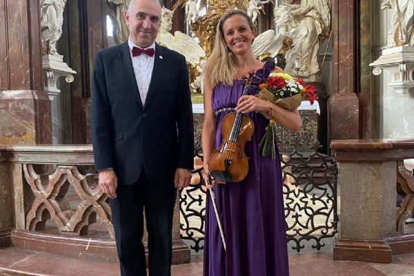 Kladrubské léto odstartovalo ve velkém. Klášter rozezněly housle, varhany i tanec