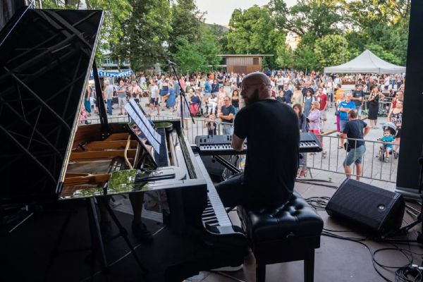 Plzeň dnes rozezní jazz světové úrovně. Zdarma vystoupí i Gerald Clayton