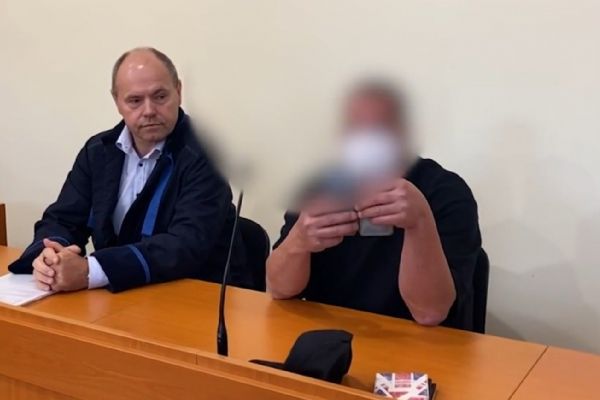 Popelář znásilnil svého závozníka, také obžalovaného ze znásilnění