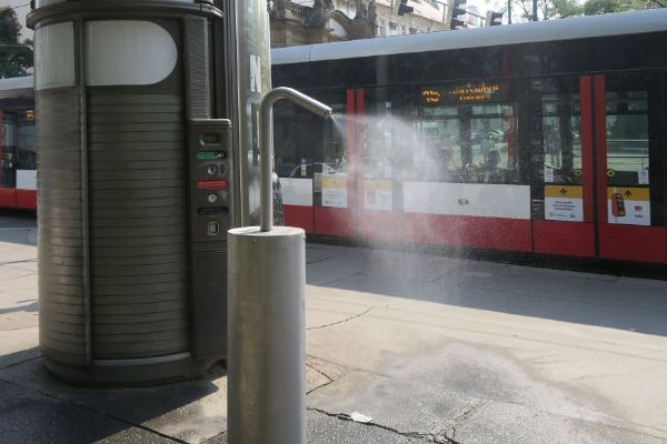 Praha rozšířila síť mlžítek a osvěžítek na 50. Tři nová zařízení přibyla v Praze 4