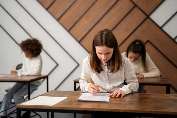 Přijímačky psalo 96 tisíc deváťáků, na Krásnohorské připadá téměř osm uchazečů na jedno místo