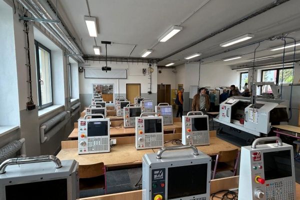 Sušická škola otevřela moderní dílny za 24,7 milionu. Zázemí prověřili i soutěžící technici