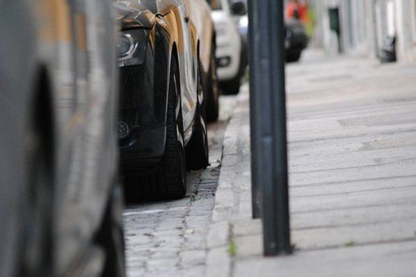 Cheb: Ve městě začne od března fungovat nový parkovací systém