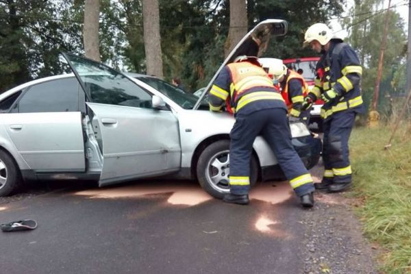 Chebsko, Karlovarsko: Dnes dopoledne hasiči zasahovali u dvou nehod a požáru odpadkového koše v hotelu
