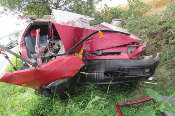 Chebsko: Na místo vážné dopravní nehody letěl vrtulník