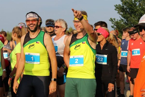 Chodov: Běžci vybrali pro sourozence přes 11 tisíc