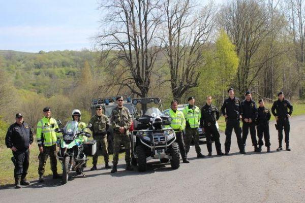 Karlovarsko: Policejní akce zaměřená na neoprávněný vjezd do vojenského prostoru
