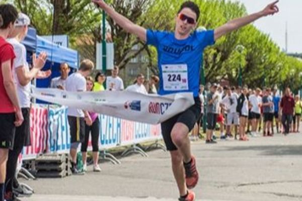 Karlovy Vary: Juniorský maraton nejrychleji zvládlo Gymnázium Sokolov