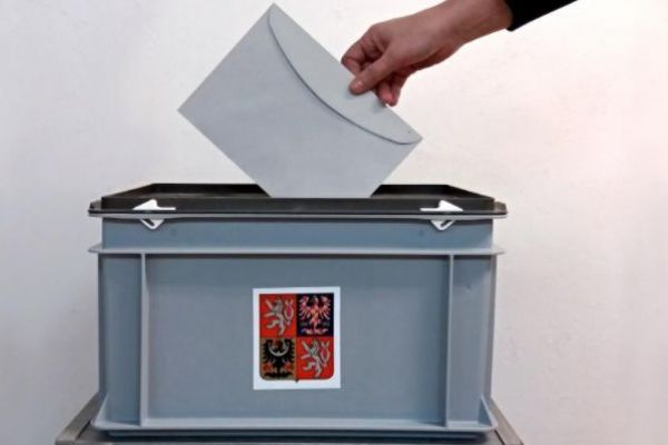 Obce na Plzeňsku finišují s roznášením volebních lístků do schránek