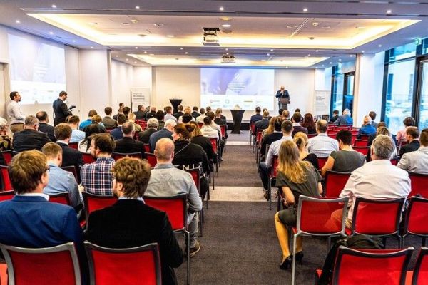 AI a 3D tisk propojily vědu s průmyslem na konferenci Manufacturing Technology