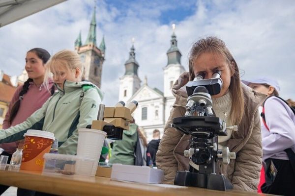 Klatovy zažijí Den se ZČU. Univerzita přiveze vědu přímo na náměstí