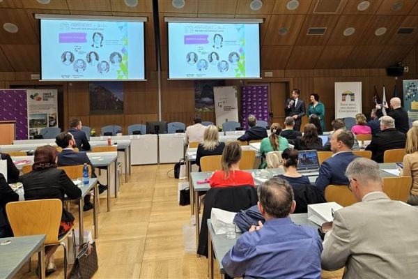 „Města čelí výzvám: bydlení, energetika a městská cyklistika“