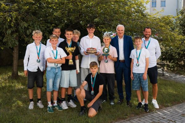 Mladí futsalisté přivezli z mistrovství Česka dvě medaile. Plzeň slaví stříbro, Stříbro bronz