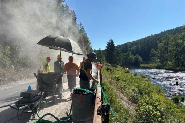 Na Sušicku nový most přes Otavu nahradí tři mosty, sanace svahu u Sušice skončí dřív