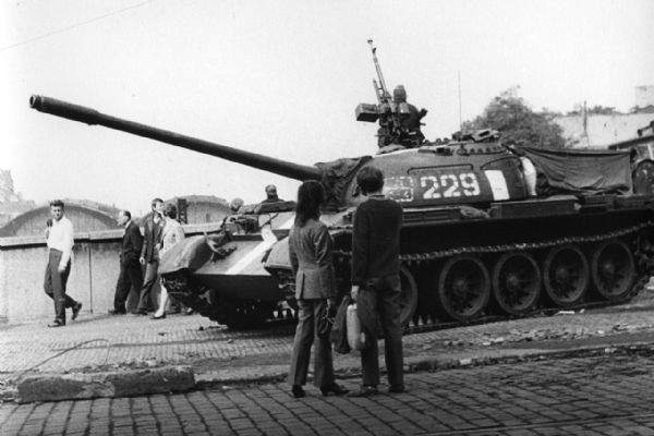 Nový památník v centru Prahy: Pocta obětem invaze 1968