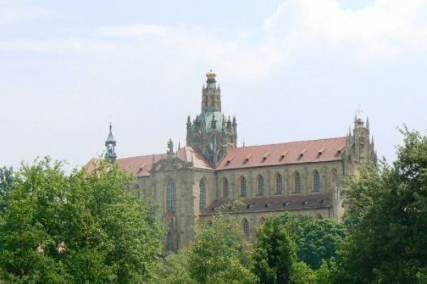 NPÚ vypsal otevřenou uměleckou soutěž na nový mobiliář v Kladrubech