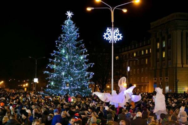 Ostravské vánoční trhy 2025: Hvězdy, kluziště a zářivá atmosféra!