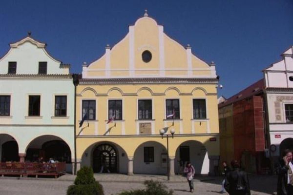 Pelhřimov navyšuje investice na 528 milionů, prioritou zimní stadion a centrum