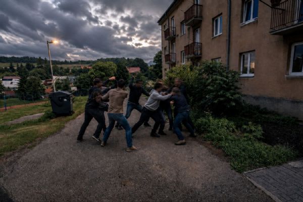 Pět členů rodiny dostalo podmínky za brutální rvačku v Bražci. Otec má tříletý trest