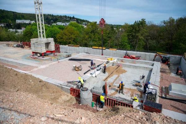 V Bohunicích vzniká nový sportovní areál Masarykovy univerzity s oválem a víceúčelovou halou