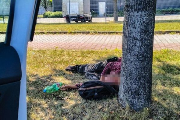 V horku rozhodují minuty. Plzeňský případ ukázal, proč neignorovat člověka na zemi