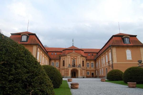 Zámek Štiřín opět bez kupce, ÚZSVM v nejistotě