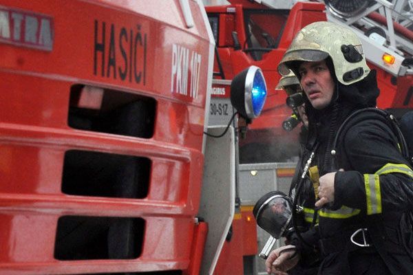 Štědrý den hasičů: Třináct výjezdů, i ke čtyřem zraněným při nehodách