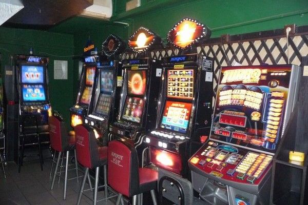 Celníci odhalují nelegální herny Celníci odhalují nelegální herny