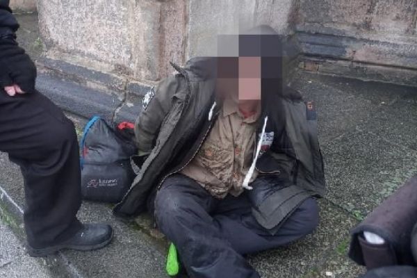 Opileckou potyčku bezdomovců u Bartoloměje ukončili strážníci