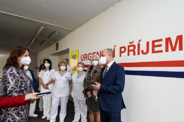 Plzeň poděkovala pracovníkům Fakultní nemocnice Plzeň. Poslala jim dary