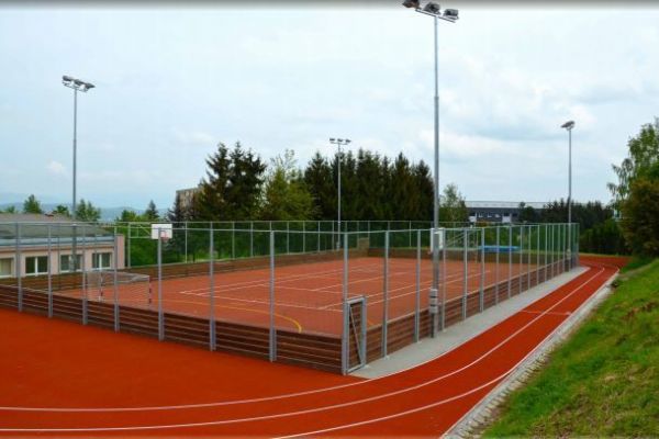 Plzeň pošle peníze základním školám na opravy sportovišť