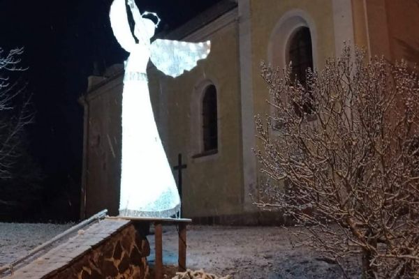 V Chodové Plané ukradli dvoumetrového anděla