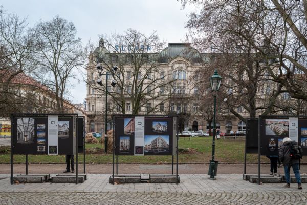V Plzni se představují výstavy věnované stavitelům města a vizuálnímu smogu 