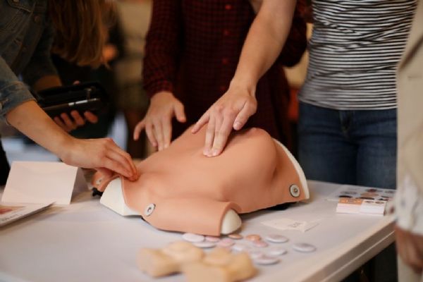 Od praktika přes mamograf až k zdravému životnímu stylu. Loono přináší kompletní přehled prevence pro ženy Od praktika přes mamograf až k zdravému životnímu stylu. Loono přináší kompletní přehled prevence pro ženy