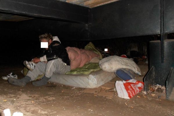 Plzeň o mrazivých nocích zaplatí bezdomovcům ubytovnu