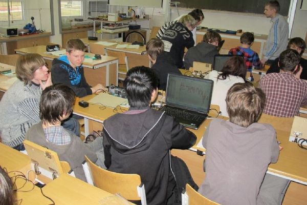 V Plzni se ke stávce učitelů kompletně připojí jedna ZŠ, zavře pět středních škol