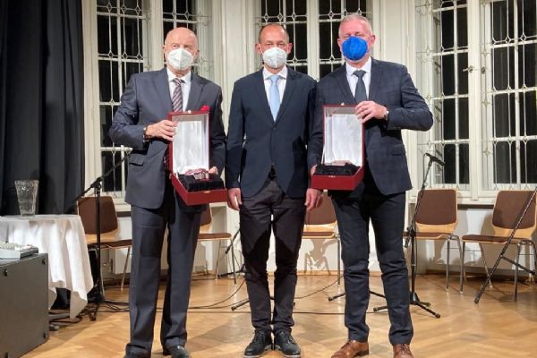 Karlovarský kraj vyhlásil anketu Osobnost Karlovarského kraje Karlovarský kraj vyhlásil anketu Osobnost Karlovarského kraje