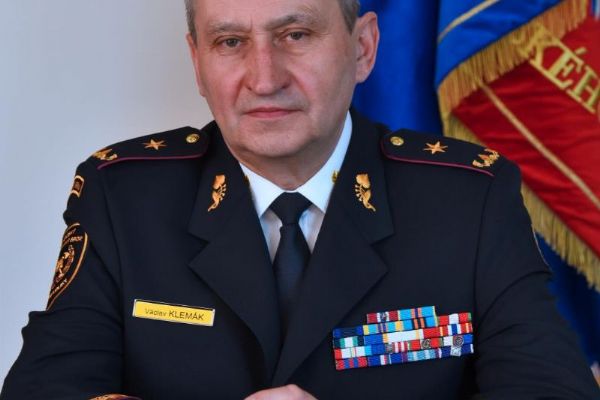 Prezident republiky povýšil do hodnosti brigádního generála ředitele karlovarských hasičů