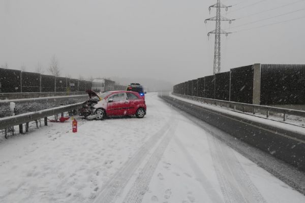 Region: Mráz a sníh zkomplikovaly život řidičům
