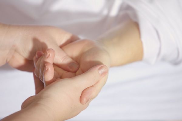 Dezinfekce na ruce je důležitá pro ochranu našeho zdraví a zdraví ostatních